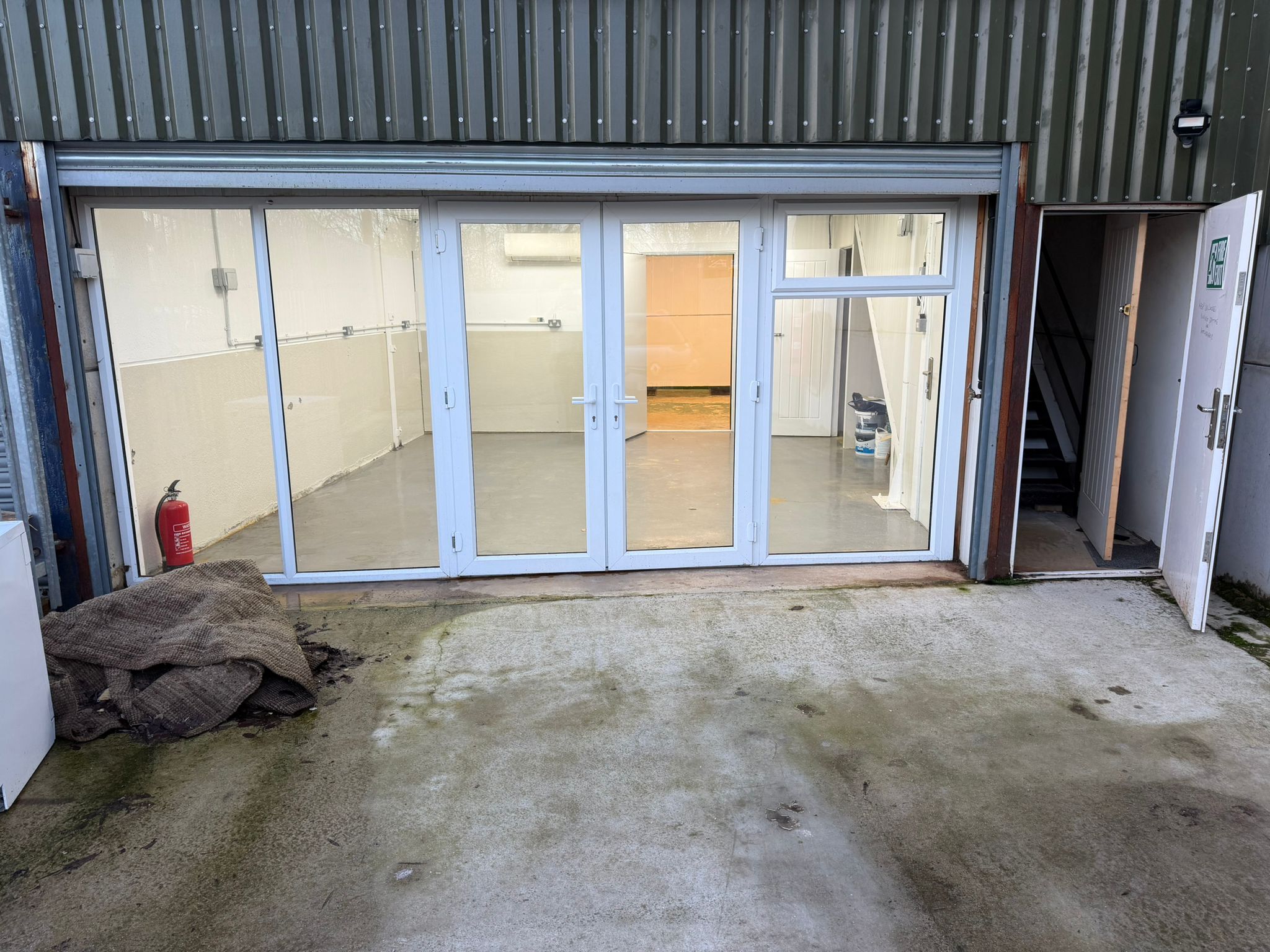 Industrial Unit in Bicester - photo 2